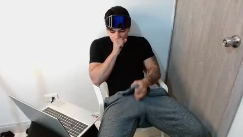 Snapshot of m1chaelx_ chatting on 03.19.26 MICHAEL online show from 03.19.26