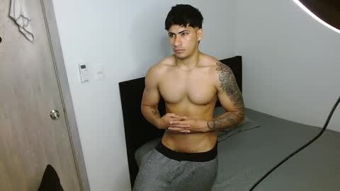 Snapshot of m1chaelx_ chatting on 04.09.26 MICHAEL online show from 04.09.26