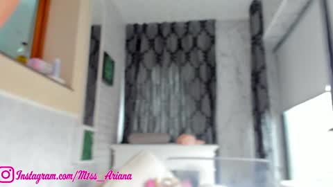 Snapshot of m1ss_ariana chatting on 03.20.26 Ariana online show from 03.20.26