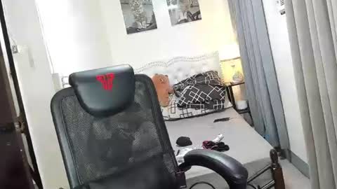 Snapshot of m1sspinay_yassie chatting on 01.19.25 Cutie Yassie online show from 01.19.25