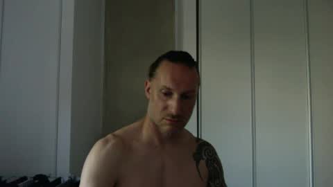 Snapshot of m4rduk81 chatting on 06.18.26 m4rduk online show from 06.18.26