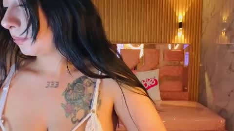 Snapshot of m_eris_s chatting on 11.07.25 Eris online show from 11.07.25