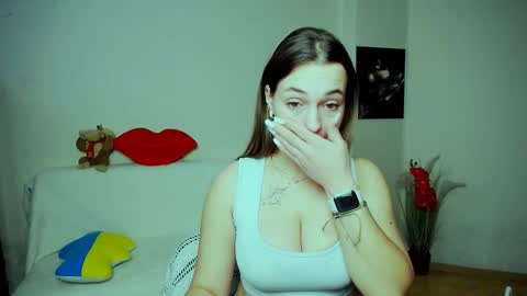 Snapshot of m_vikki chatting on 11.13.25 Vikki online show from 11.13.25