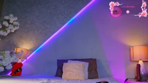 Snapshot of maaluuh chatting on 06.19.26 Malu Lopez online show from 06.19.26