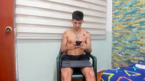 Snapshot of maaster420 chatting on 02.05.25 itgram pezlo josue online show from 02.05.25