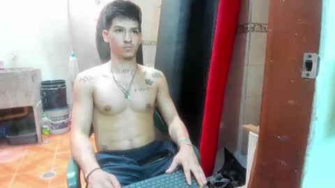 Snapshot of maaster420 chatting on 02.08.25 itgram pezlo josue online show from 02.08.25