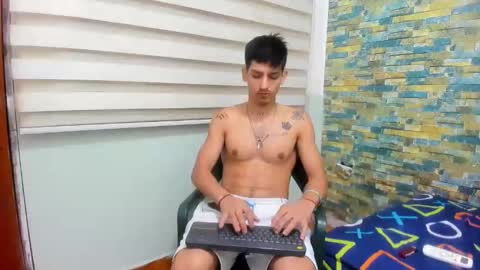 Snapshot of maaster420 chatting on 02.10.25 itgram pezlo josue online show from 02.10.25