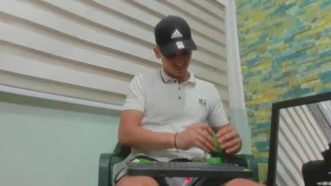 Snapshot of maaster420 chatting on 02.16.25 itgram pezlo josue online show from 02.16.25