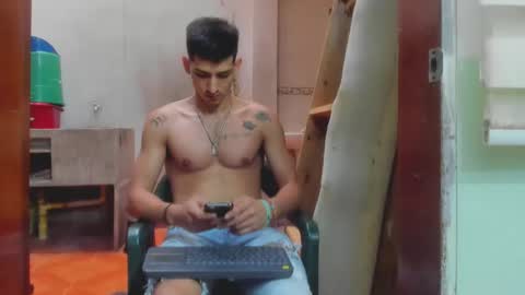 Snapshot of maaster420 chatting on 02.18.25 itgram pezlo josue online show from 02.18.25