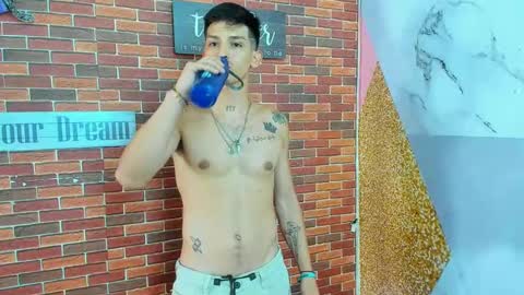 Snapshot of maaster420 chatting on 02.19.25 itgram pezlo josue online show from 02.19.25