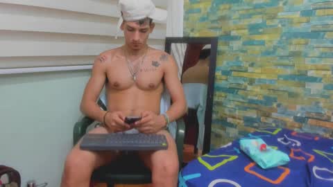Snapshot of maaster420 chatting on 03.01.25 itgram pezlo josue online show from 03.01.25