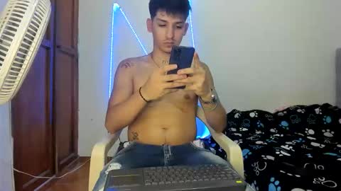 Snapshot of maaster420 chatting on 10.04.25 itgram pezlo josue online show from 10.04.25