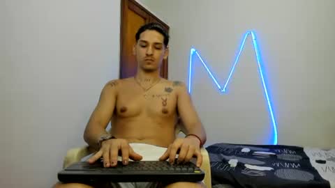 Snapshot of maaster420 chatting on 11.22.25 itgram pezlo josue online show from 11.22.25