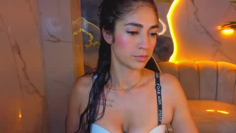Snapshot of mabell_tx chatting on 05.16.26 Mabell online show from 05.16.26