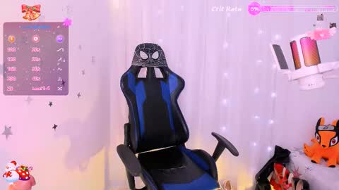 MacarenaIndependent model  online show from 11.23.25