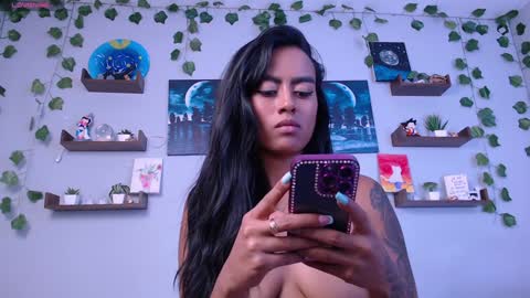 Macey Elliot Modelo Independiente online show from 01.10.25