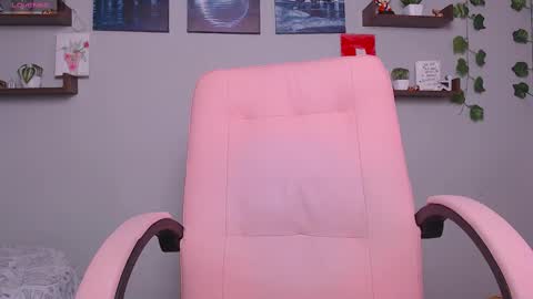 Macey Elliot Modelo Independiente online show from 02.12.25