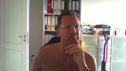 macfly67 online show from 09.13.25