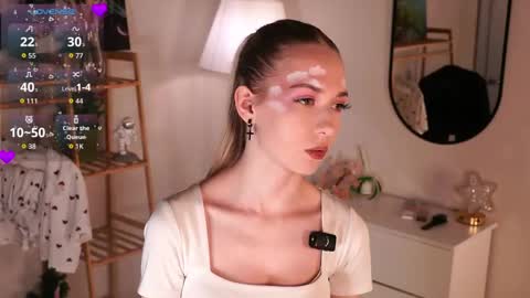 Snapshot of machellehollenback chatting on 05.21.26 Katerina online show from 05.21.26