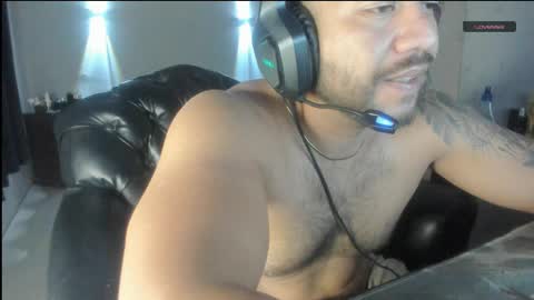 Snapshot of machohandsome chatting on 04.11.26 Javier papichulo master how do you want online show from 04.11.26