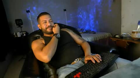 Snapshot of machohandsome chatting on 06.30.26 Javier papichulo master how do you want online show from 06.30.26