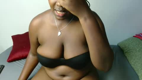 Snapshot of macie_smith chatting on 03.22.26 smith online show from 03.22.26