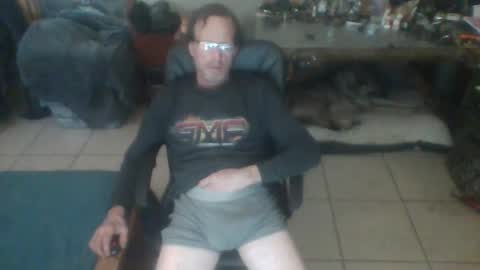 Snapshot of mackdog1369 chatting on 01.16.25 mackdog1369 online show from 01.16.25