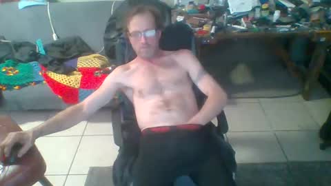 Snapshot of mackdog1369 chatting on 02.19.25 mackdog1369 online show from 02.19.25