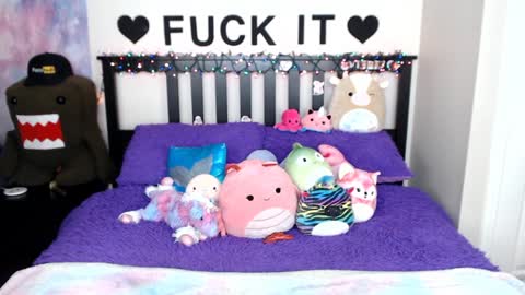 Snapshot of mackenziewolfe chatting on 12.08.24 Mackenzie Wolfe online show from 12.08.24