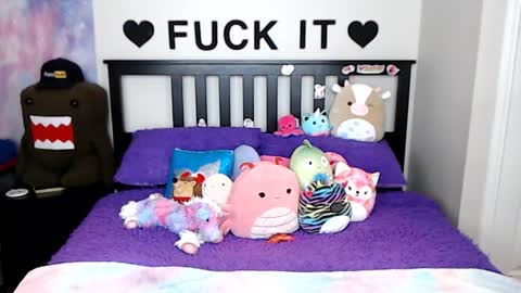 Snapshot of mackenziewolfe chatting on 01.15.26 Mackenzie Wolfe online show from 01.15.26