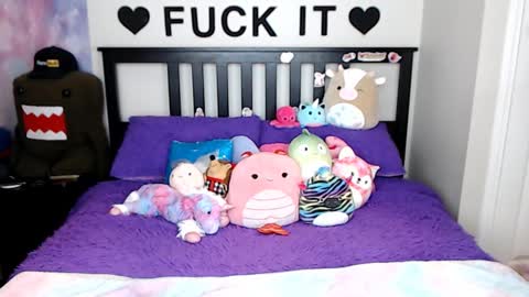 Snapshot of mackenziewolfe chatting on 01.19.26 Mackenzie Wolfe online show from 01.19.26