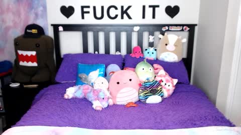 Snapshot of mackenziewolfe chatting on 02.02.26 Mackenzie Wolfe online show from 02.02.26