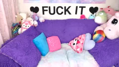 Snapshot of mackenziewolfe chatting on 02.12.26 Mackenzie Wolfe online show from 02.12.26