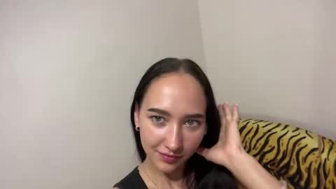 Snapshot of madalyneaks chatting on 05.25.26 Lilo online show from 05.25.26