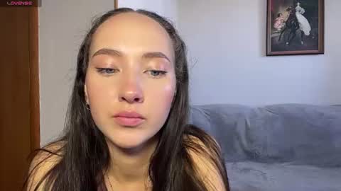 Snapshot of madalyneaks chatting on 06.18.26 Lilo online show from 06.18.26