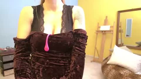 Madam Edgewood online show from 07.15.26