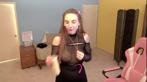 Madam Edgewood online show from 07.20.26