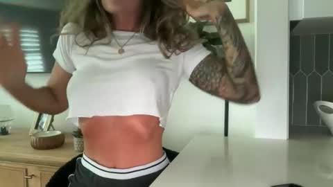 Snapshot of madame_andi chatting on 06.07.26 madame_andi online show from 06.07.26