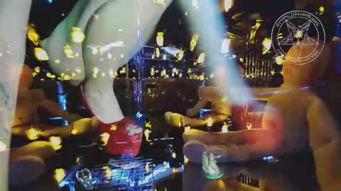 Snapshot of madame_lucifer chatting on 10.27.25 Madame Lucifer online show from 10.27.25