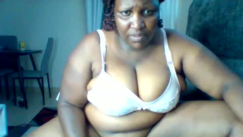Snapshot of madame_pleasure40 chatting on 05.08.26 madame_pleasure40 online show from 05.08.26