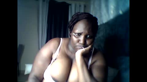 Snapshot of madame_pleasure40 chatting on 05.10.26 madame_pleasure40 online show from 05.10.26