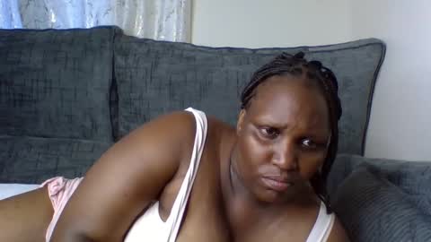 Snapshot of madame_pleasure40 chatting on 06.02.26 madame_pleasure40 online show from 06.02.26