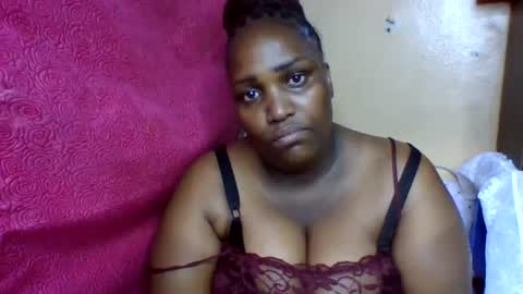 Snapshot of madame_pleasure40 chatting on 06.25.26 madame_pleasure40 online show from 06.25.26