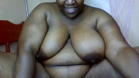 Snapshot of madame_pleasure40 chatting on 06.26.26 madame_pleasure40 online show from 06.26.26