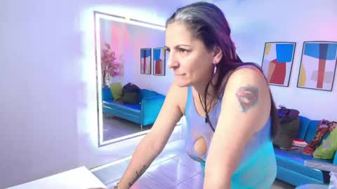 Snapshot of madame_scarllet chatting on 05.12.26 Madame Scarllet online show from 05.12.26