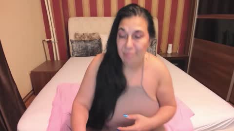 Nora online show from 12.05.25