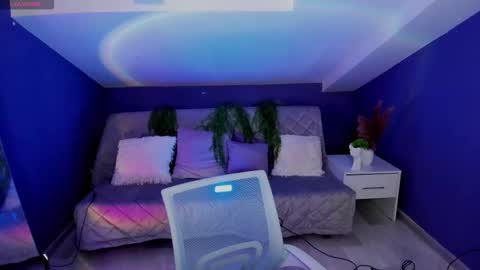 Snapshot of madammilly chatting on 10.12.25 Evelyn online show from 10.12.25