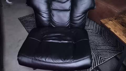 Madan Hayes online show from 02.16.25