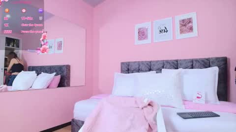 Snapshot of maddie_beauty chatting on 11.26.25 Maddie online show from 11.26.25