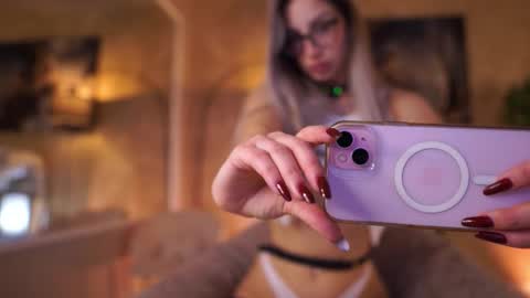 Snapshot of maddiebryggs chatting on 02.28.26 Maddie online show from 02.28.26